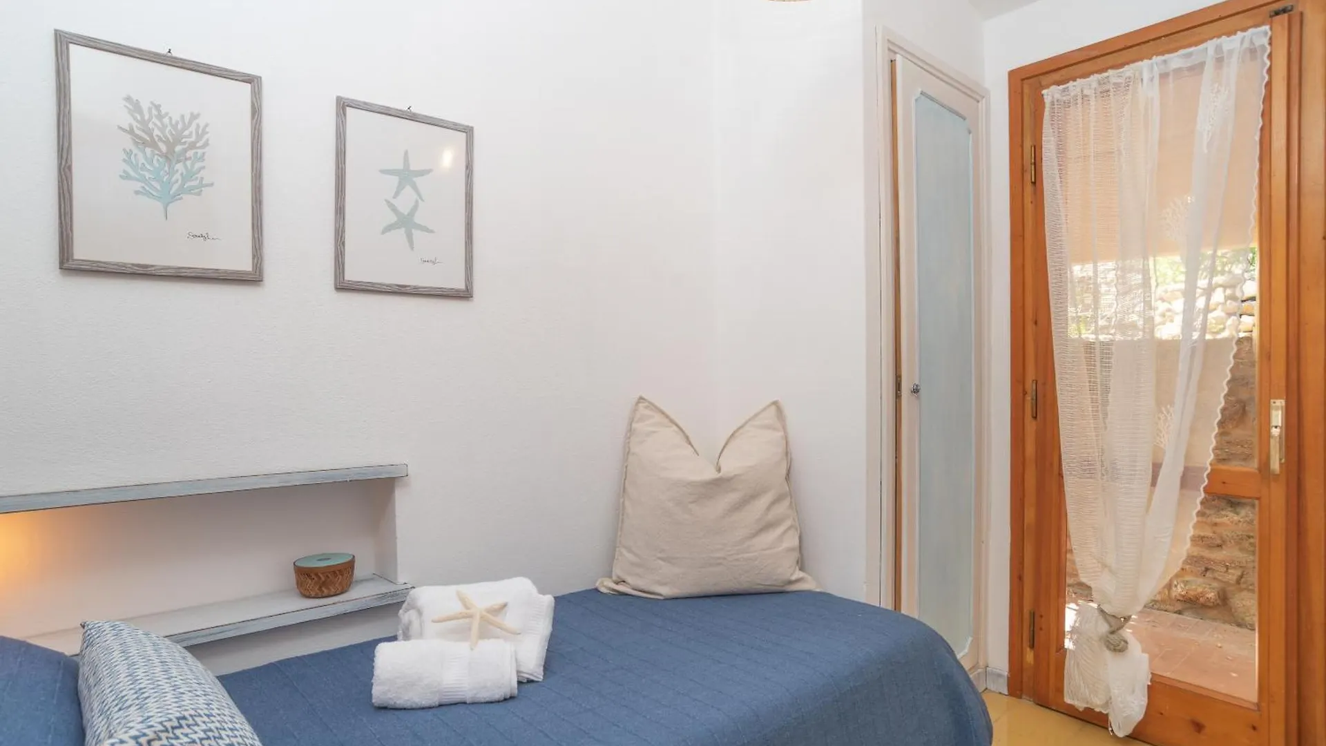 Sa Villa De Su Mari سان تيودورو