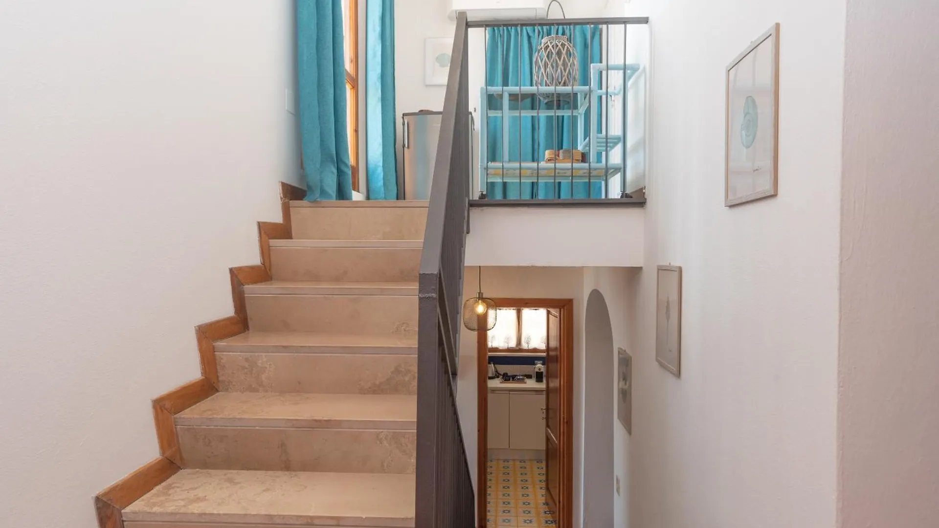 Sa Villa De Su Mari سان تيودورو