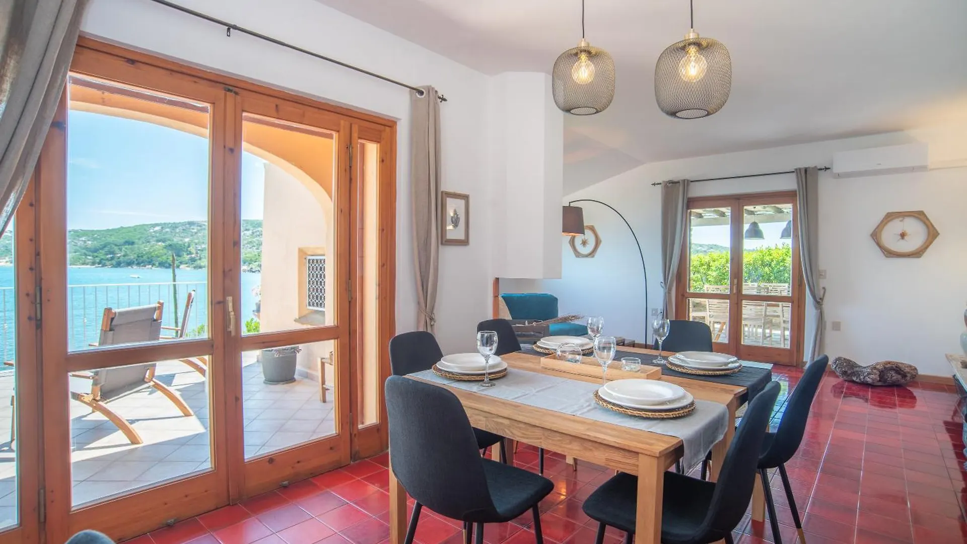 Sa Villa De Su Mari سان تيودورو