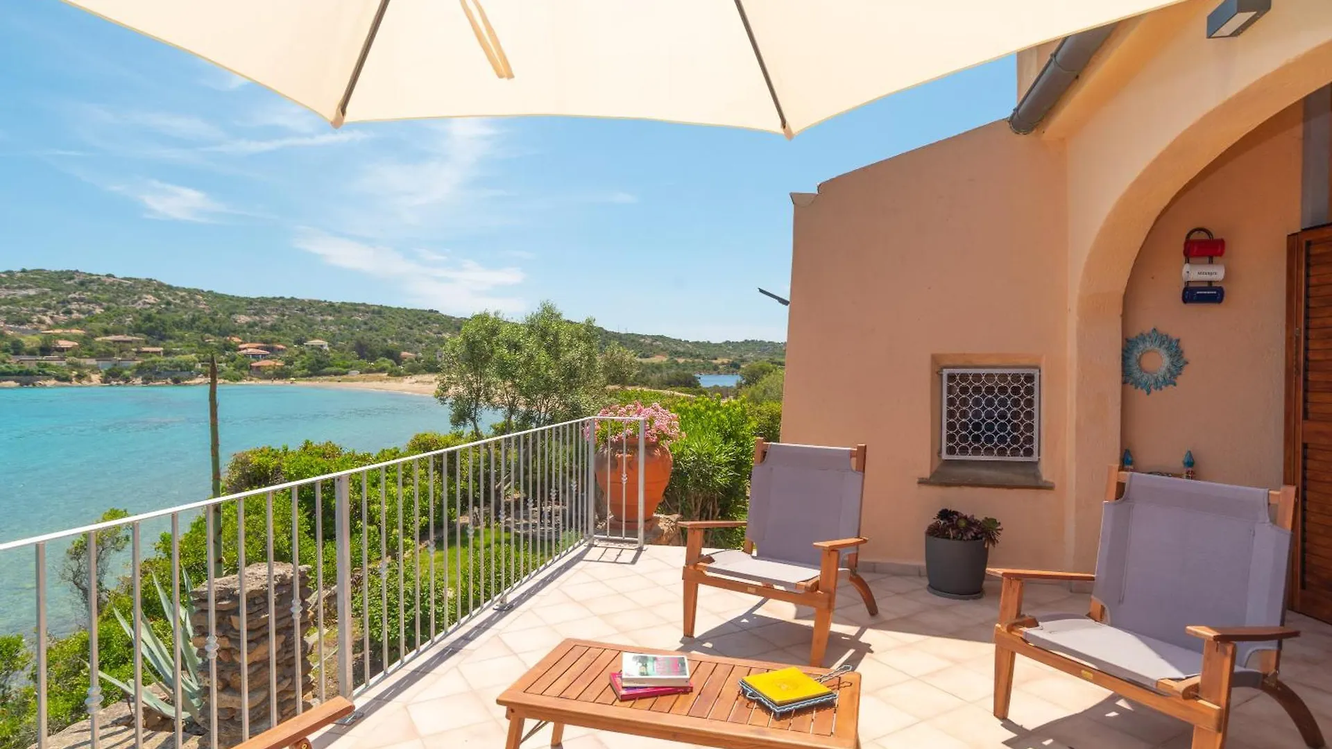 Sa Villa De Su Mari سان تيودورو